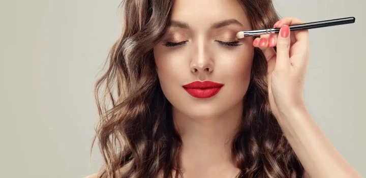 آرایش چشم - در 4 مرحله ساده برای مبتدیان
